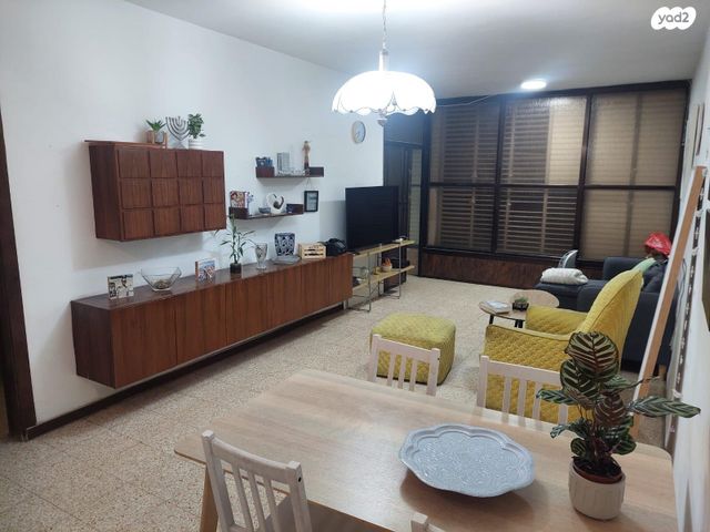 תפארת ישראל 12