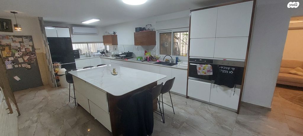 אסף שמחוני 28