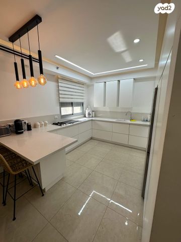 יצחק למדן 15