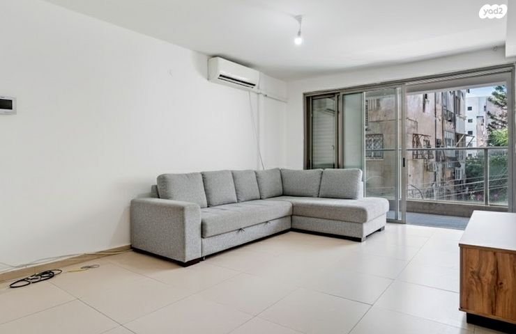 ארלוזורוב 8