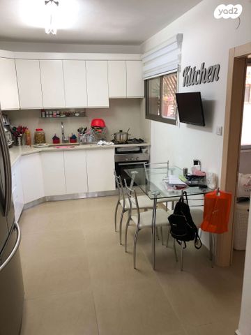 יהושע רבינוביץ 38