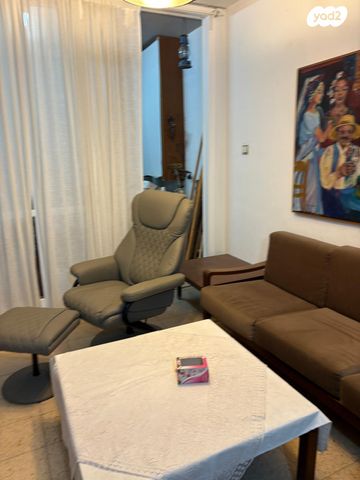 הרב הרצוג 12