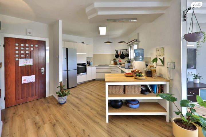 שדרות ירושלים 17