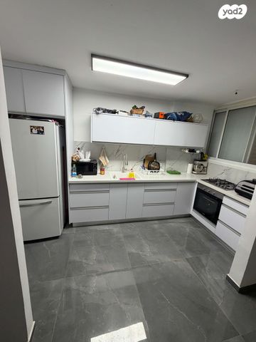 שדרות יוספטל 111