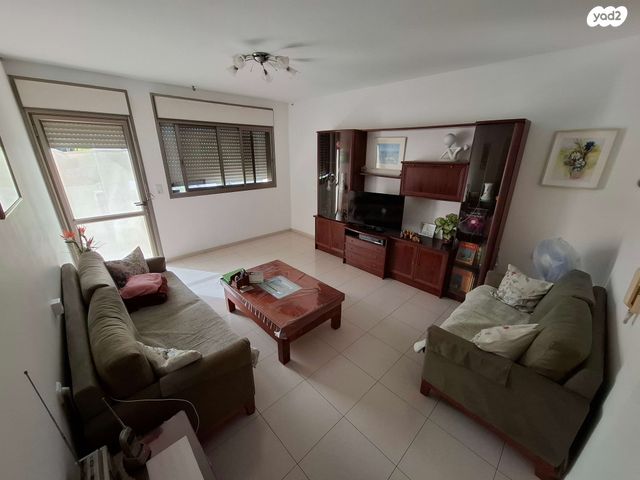 תנועות הנוער 43