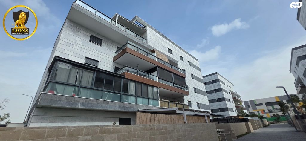 גן יבנה מערב