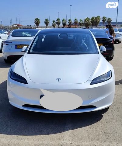 מודעת רכב טסלה מודל 3
