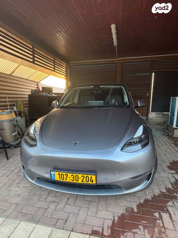 מודעת רכב טסלה מודל Y