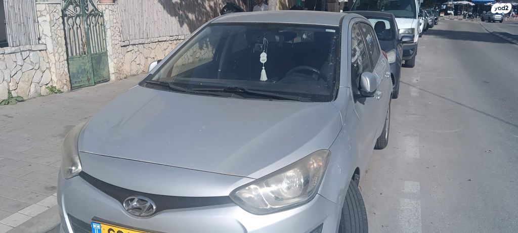 מודעת רכב יונדאי i20