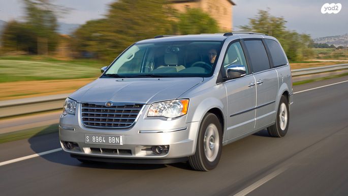 מודעת רכב קרייזלר גראנד וויאג'ר