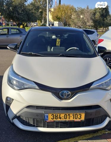 מודעת רכב טויוטה C-HR