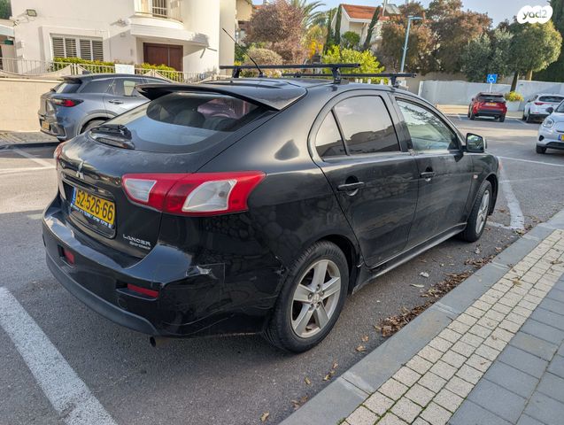 מודעת רכב מיצובישי לנסר