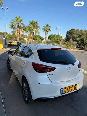 מודעת רכב מאזדה 2