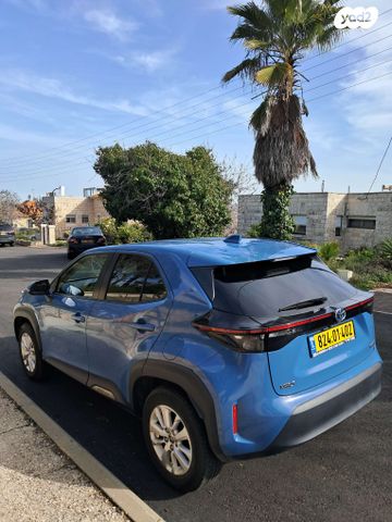 מודעת רכב טויוטה יאריס קרוס