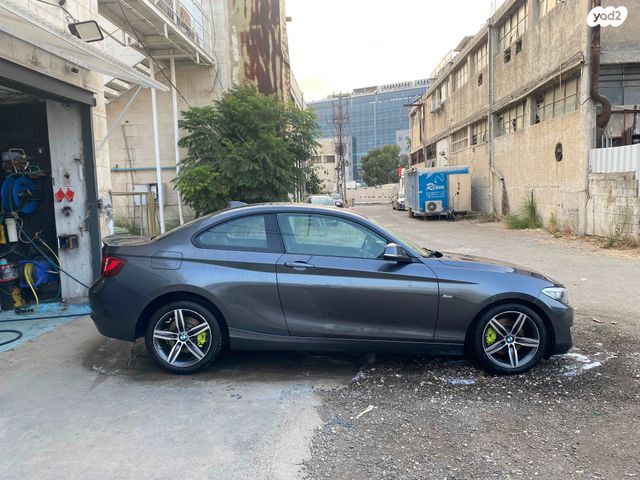 מודעת רכב ב מ וו סדרה 2