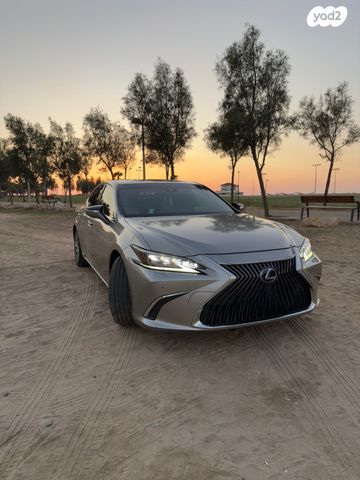 מודעת רכב לקסוס ES