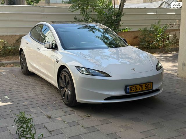 מודעת רכב טסלה מודל 3