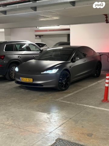 מודעת רכב טסלה מודל 3