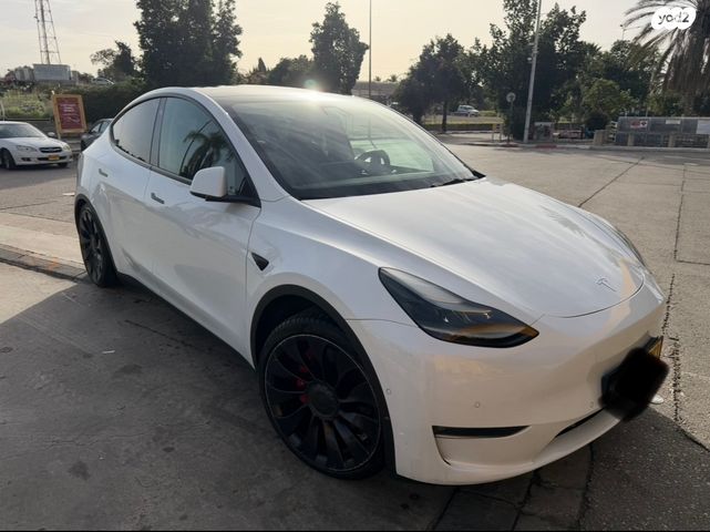 מודעת רכב טסלה מודל Y