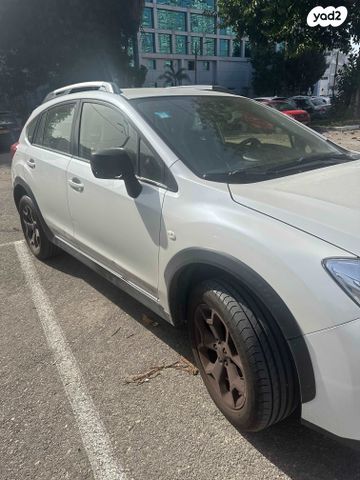 מודעת רכב סובארו XV