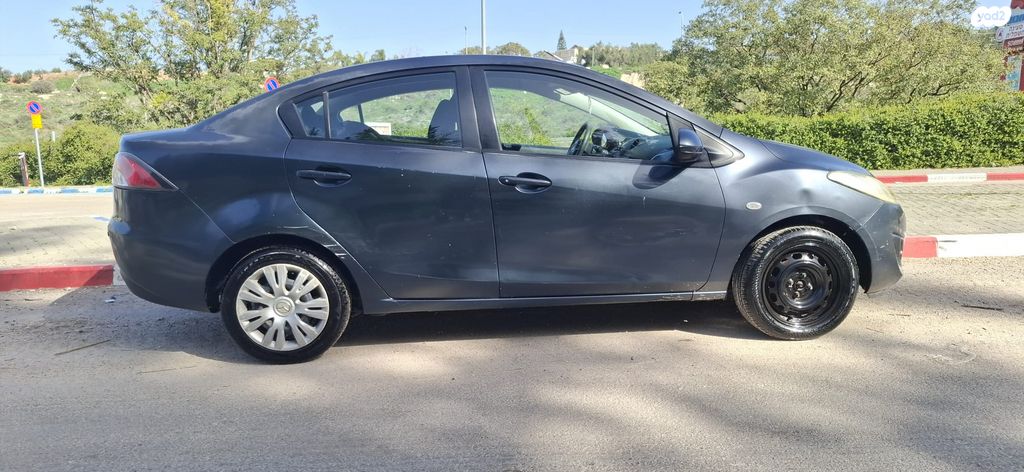 מודעת רכב מאזדה 2