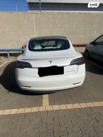 מודעת רכב טסלה מודל 3