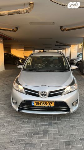 מודעת רכב טויוטה ורסו