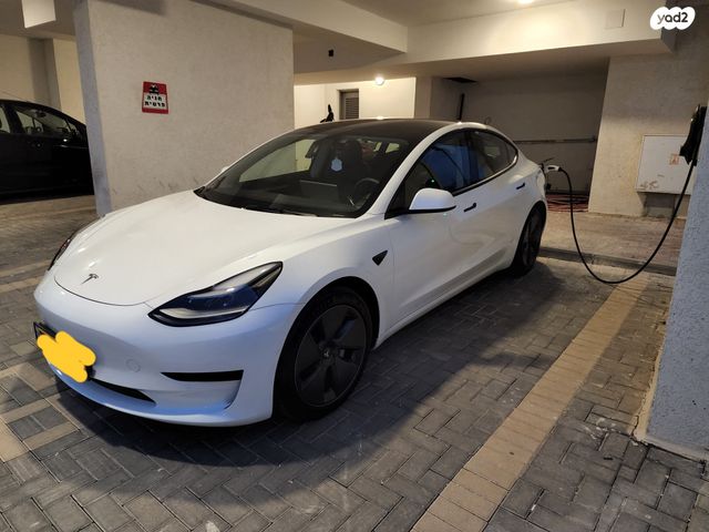מודעת רכב טסלה מודל 3