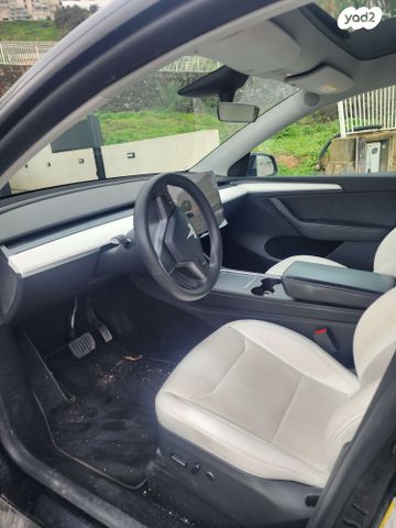 מודעת רכב טסלה מודל Y