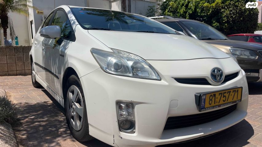 מודעת רכב טויוטה פריוס