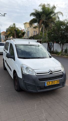 מודעת רכב סיטרואן ברלינגו