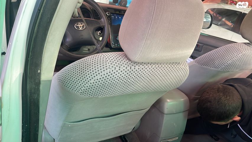 מודעת רכב טויוטה היילקס ויגו