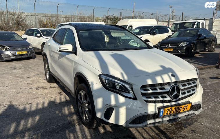 מודעת רכב מרצדס-בנץ GLA