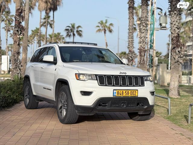 מודעת רכב ג'יפ גרנד צ'ירוקי