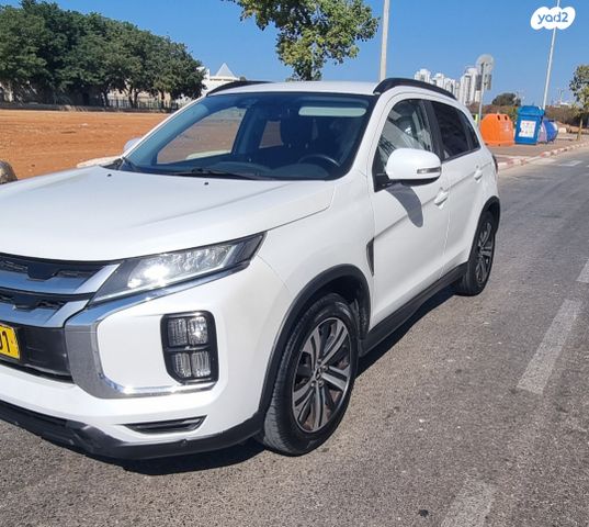 מודעת רכב מיצובישי ASX