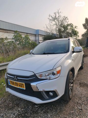 מודעת רכב מיצובישי ASX