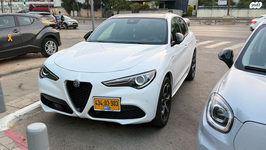 מודעת רכב אלפא רומיאו סטלביו