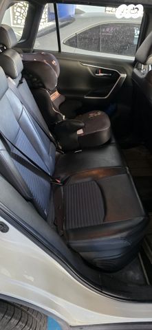 מודעת רכב טויוטה RAV4