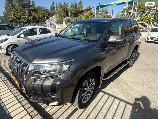 מודעת רכב טויוטה לנד קרוזר