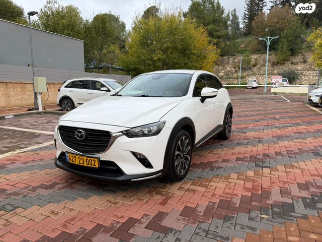 מודעת רכב מאזדה CX-3