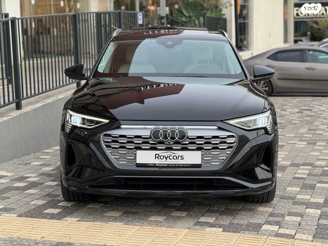 מודעת רכב אאודי Q8 e-tron