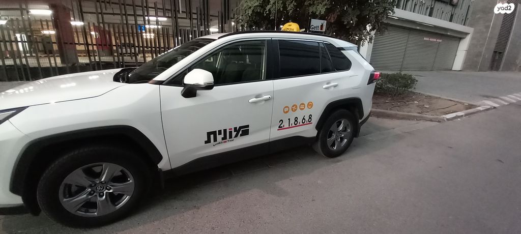 מודעת רכב טויוטה RAV4