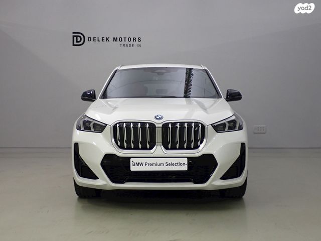 מודעת רכב ב מ וו IX1 1