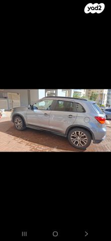 מודעת רכב מיצובישי ASX