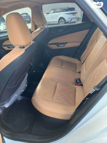 מודעת רכב לקסוס NX