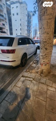 מודעת רכב אאודי Q7