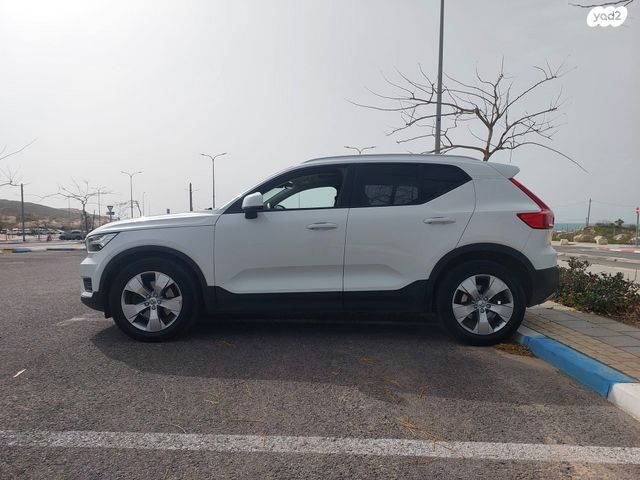 מודעת רכב וולוו XC40