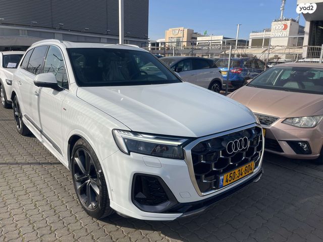מודעת רכב אאודי Q7