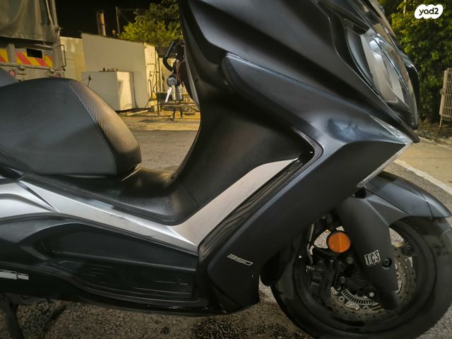 מודעת רכב קימקו דאון-טאון 350