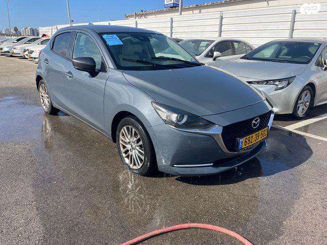 מודעת רכב מאזדה 2